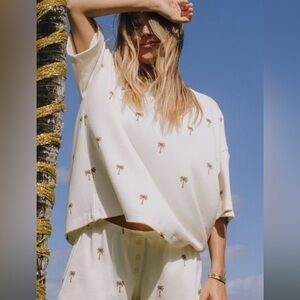 Daily Drills Cream Palm Tree Top!